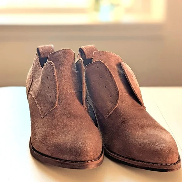 Dolce Vita Suede Shoes - Picture 6 of 7